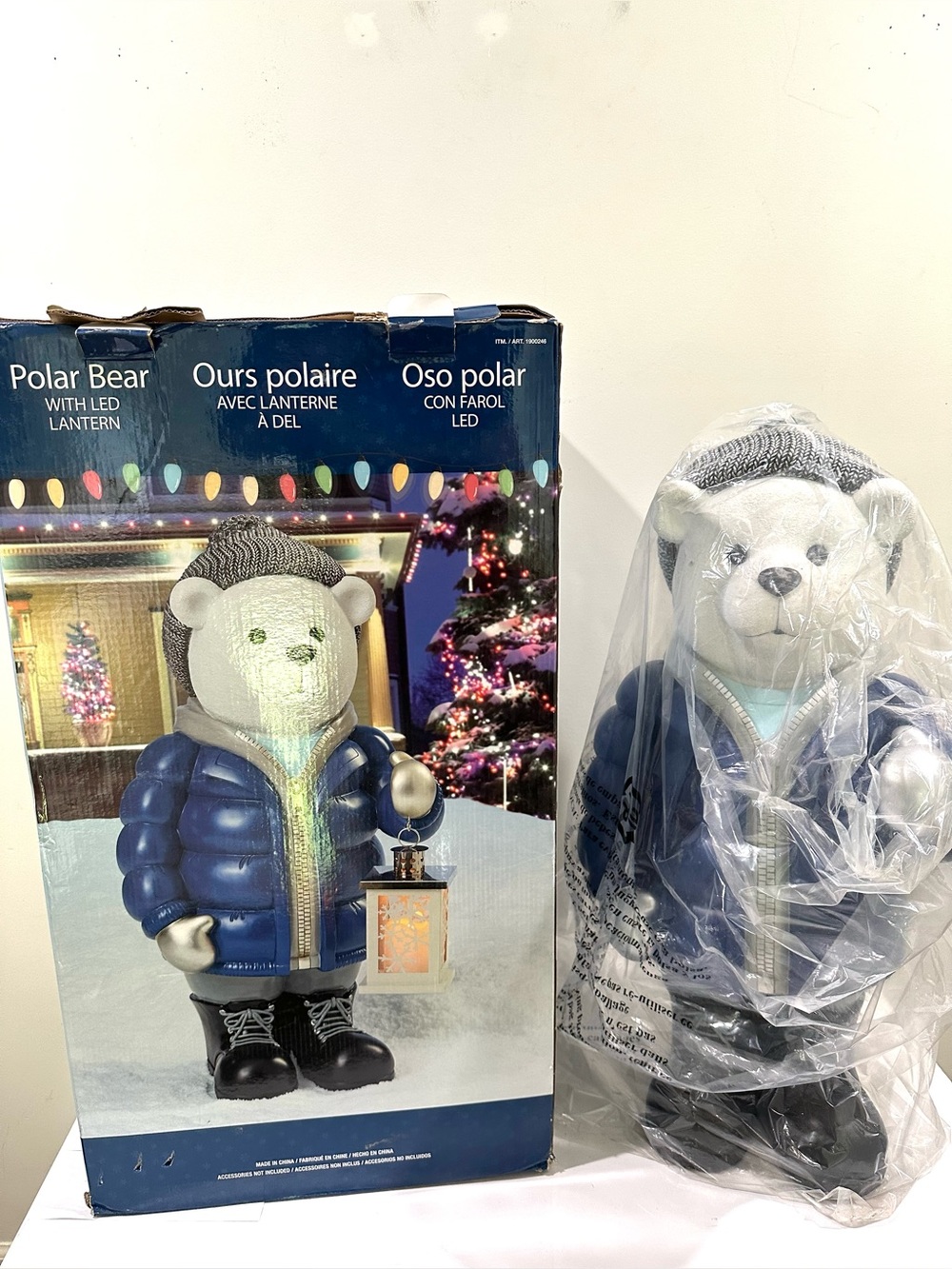 Costco 28" Hooded Polar Bear Door Greeter Winter Christmas w/ LED Lamp & Box